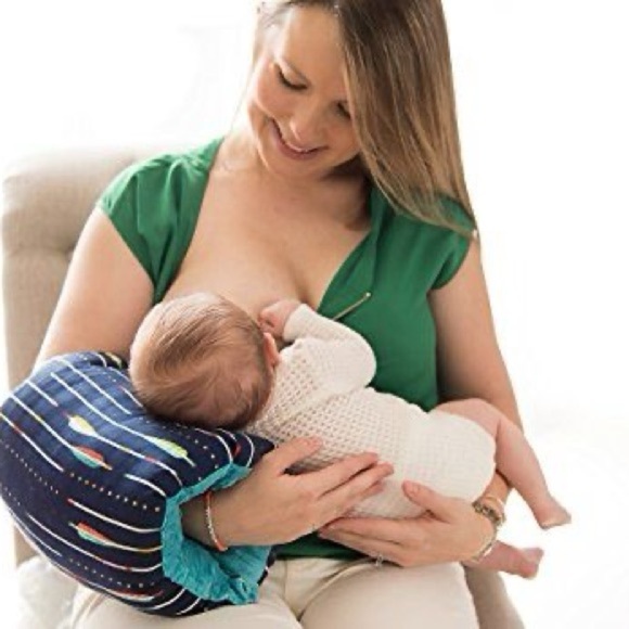 NIB - The Nursie Arm Pillow “Shooting Stars” Breastfeeding Nursing Pillow - Picture 5 of 6